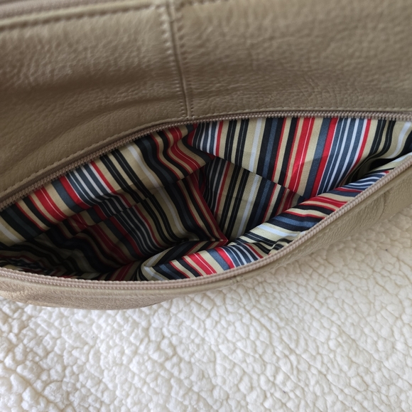 Tan Pebble Leather Shoulder Bag - Picture 5 of 14